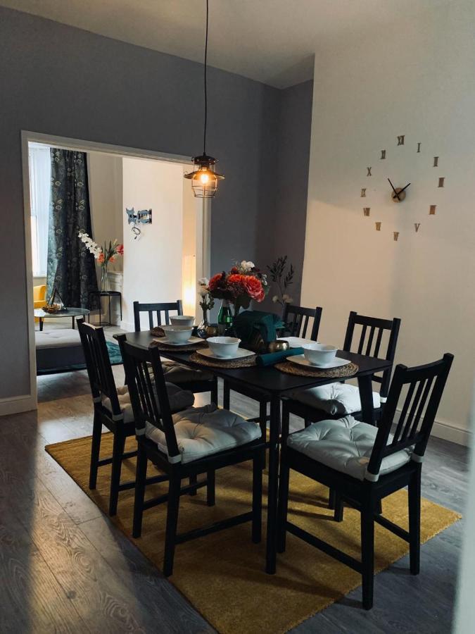 Stylish, Spacious & Luxurious Home - Parking ليفربول المظهر الخارجي الصورة