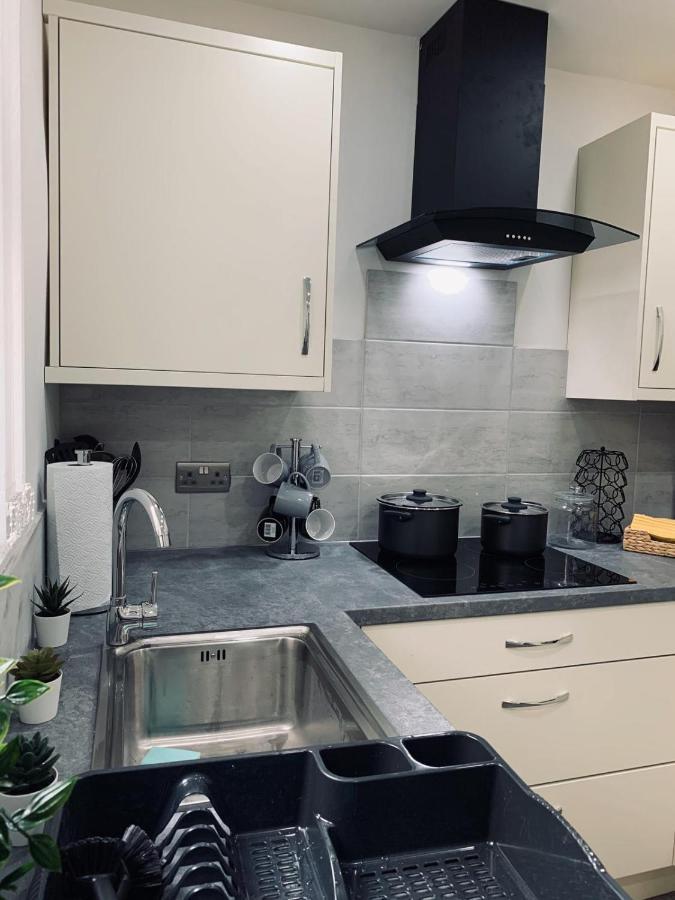 Stylish, Spacious & Luxurious Home - Parking ليفربول المظهر الخارجي الصورة